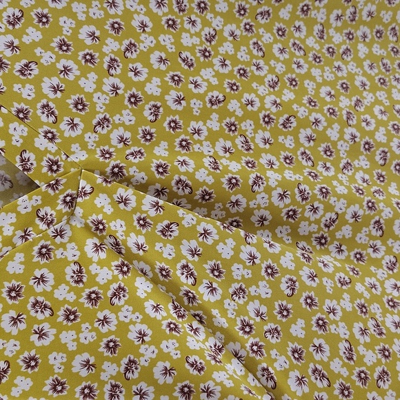 Beacon Apparel Pullover Blouse Size XL Green White Floral Print Ruffle Sleeve - Picture 6 of 9